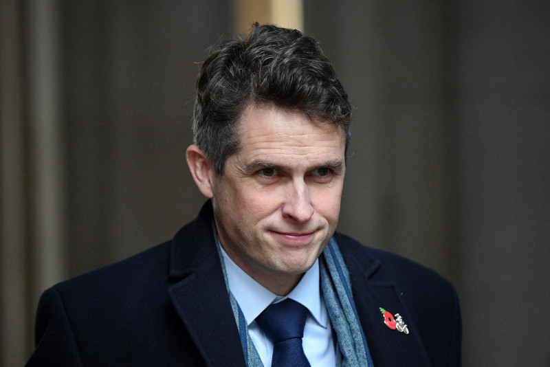 British minister Gavin Williamson resigns due to bullying allegations 