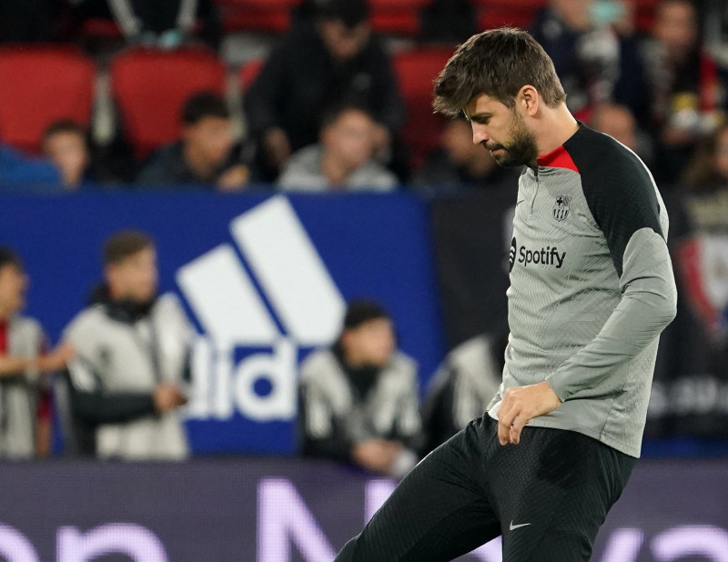 Pique gets sent off at half-time in final Barcelona match