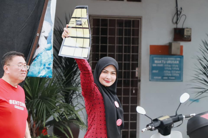GE15: Young Syefura has solutions, but does she have votes?
