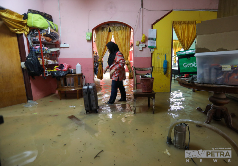 Floods force more victims to shelter at Klang relief centres