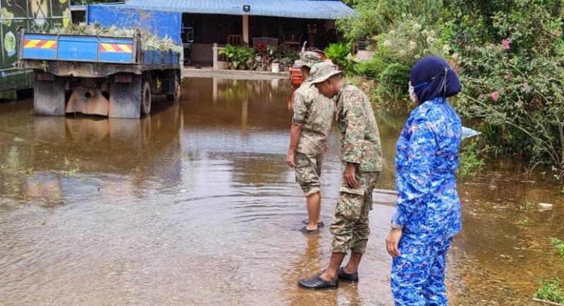 Floods hit seven states, leaving over 3,000 victims in temporary shelters