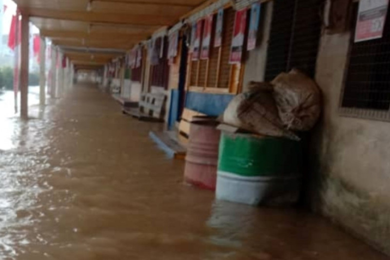 Long Bemang longhouse floods evacuate 530 residents