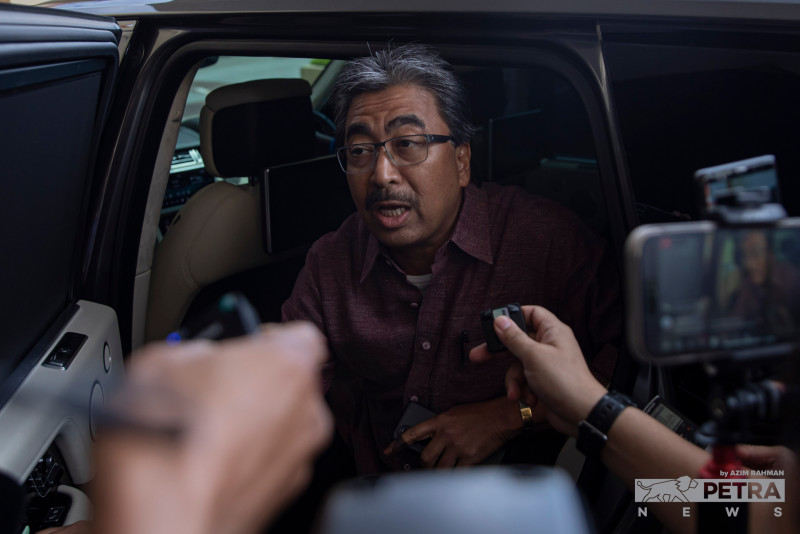 Unfair! Why only Najib prosecuted, not other 1MDB top guns: Johari Ghani