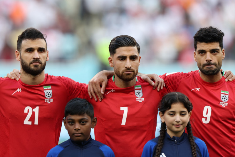 Iran refrain from singing national anthem before first World Cup game