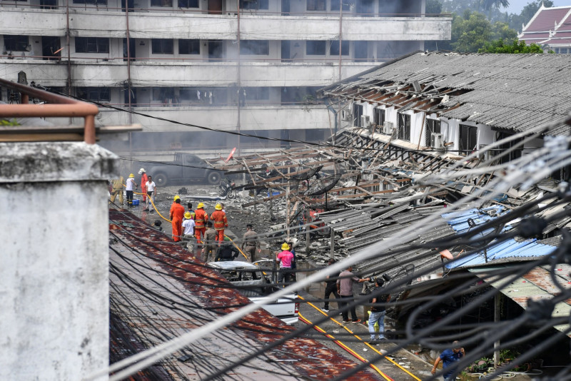 Car bomb kills one, injures 30 in Narathiwat