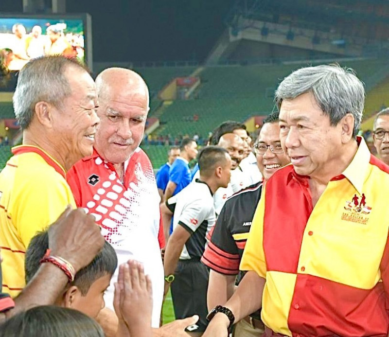 Sultan Sharafuddin wants S’gor fans on best behaviour at M’sia Cup final
