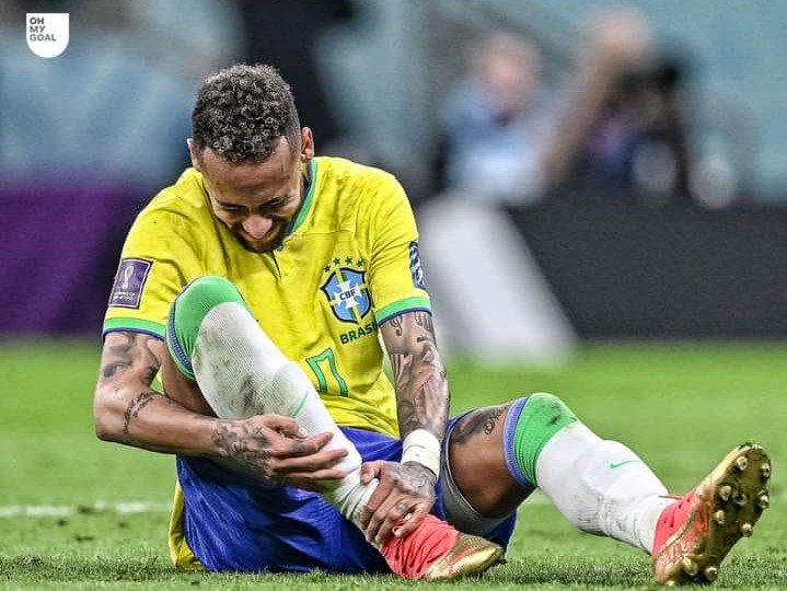 PSG’s Neymar arrives in Qatar for ankle surgery