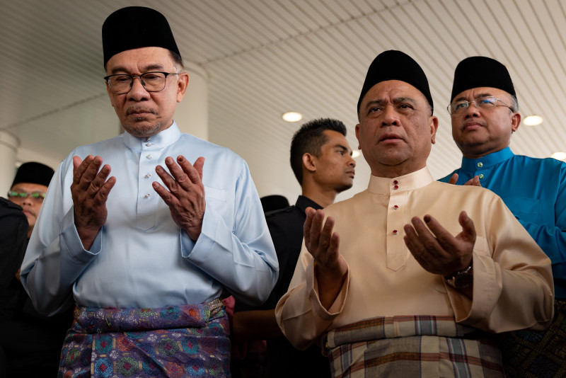 End the politicking, now is the time to work: PM