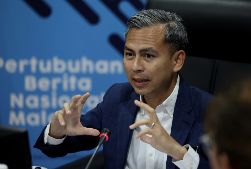 Implementation of 5G, added features to be announced by end-March: Fahmi 