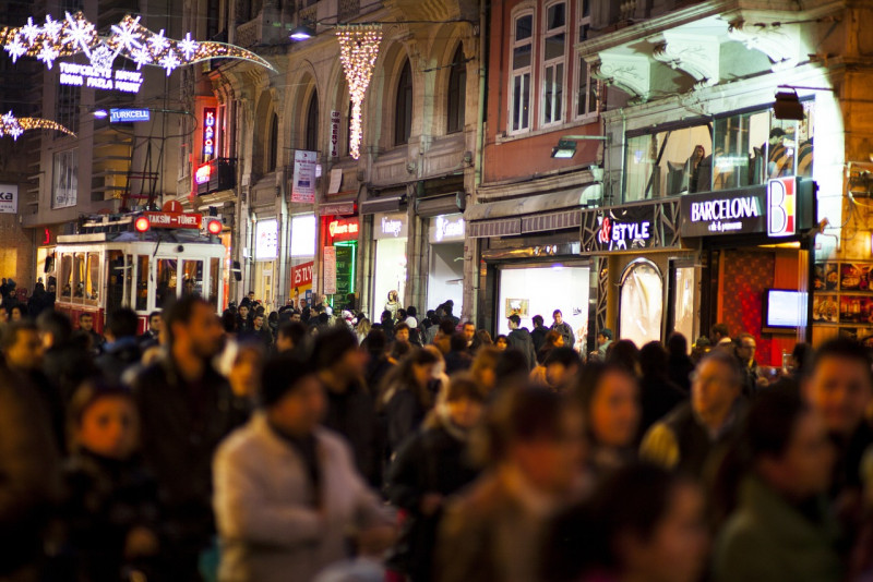 Turks opt to buy used products as inflation soars