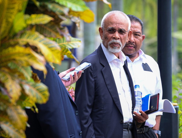 Najib himself handed Shahrir RM1 mil cheque: MACC officer