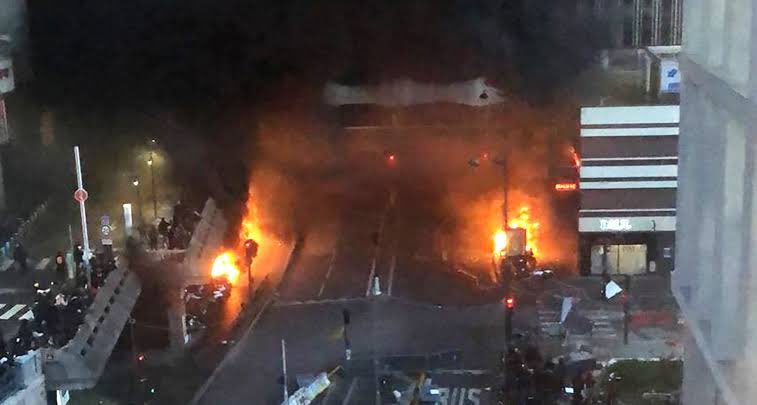 Lyon apartment fire kills 10 including five children