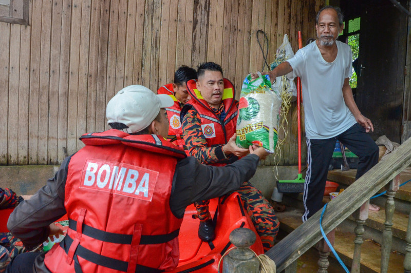 Over 1,700 flood victims still in shelters in four states