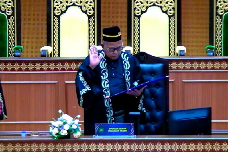 Rus’sele Eizan takes oath as Perlis speaker