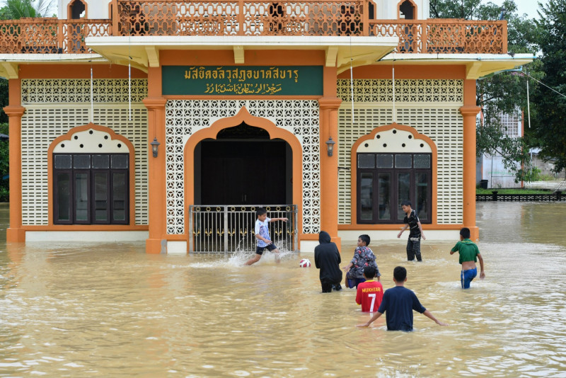 Thailand floods affect over 64,000 households since Sunday