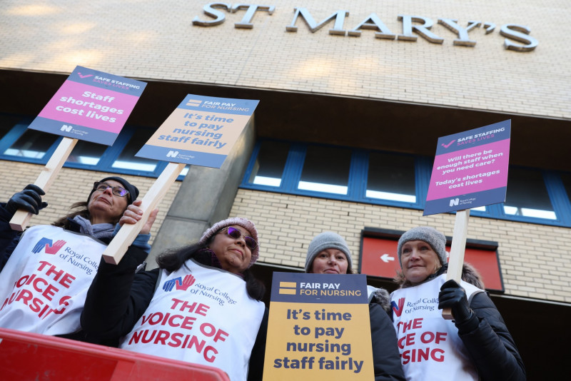 UK nurses go on second strike since last week