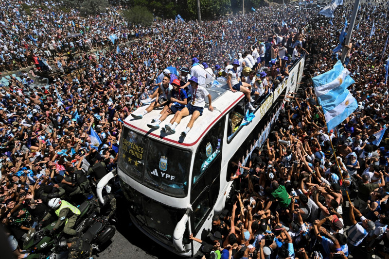 Argentina World Cup winners forced to ditch ‘impossible’ bus tour for chopper 