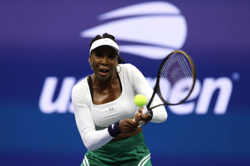 Venus Williams accepts wildcards for Australian Open, Auckland tourneys