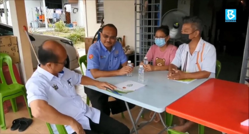 Melaka govt to give monthly pension payments to parents of Batang Kali victim