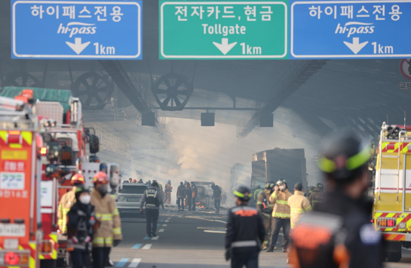 S. Korea tunnel fire kills five