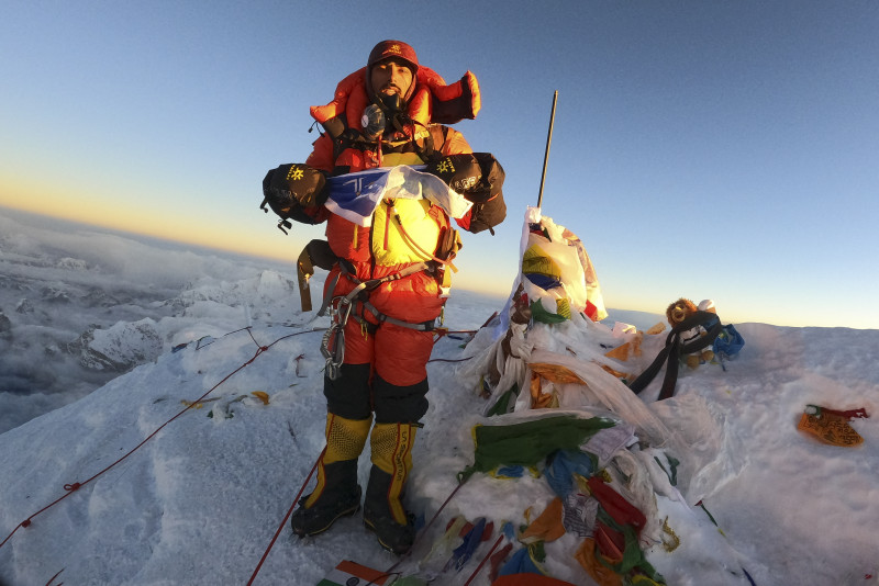 Indian climber banned for faking Everest ascent reaches summit