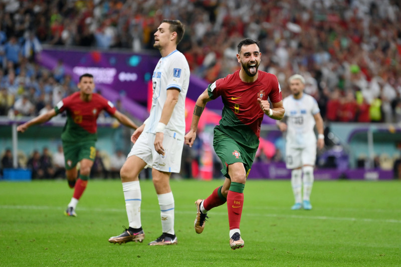 World Cup: Fernandes scores twice as Portugal beat Uruguay