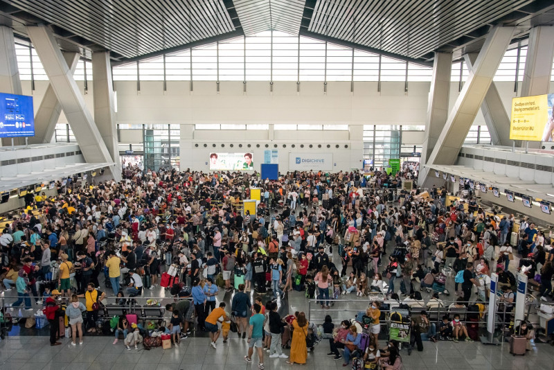 Technical glitch leaves thousands stranded at Philippine airports