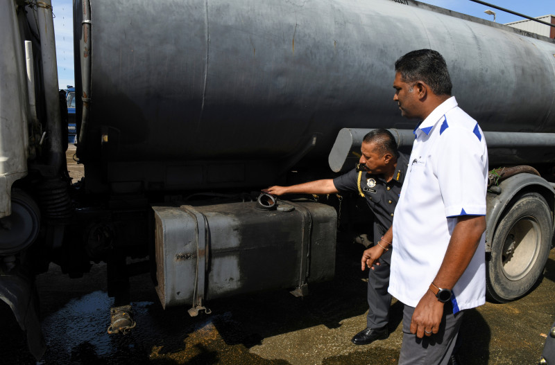 Penang ministry enforcers nab two men in diesel-smuggling syndicate