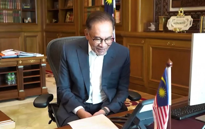 Anwar gets phone call from Pakistan PM Shehbaz