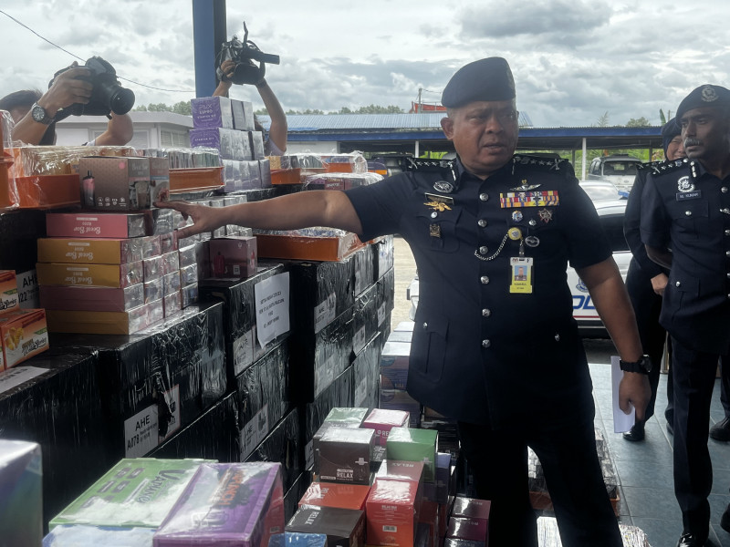 Johor police seize vape pods, liquid worth RM1.55 mil