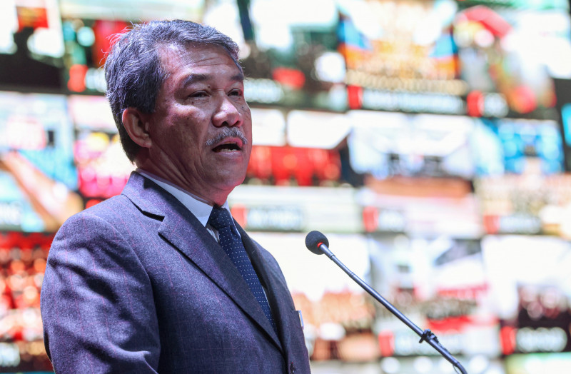 Mindef aims to complete LCS construction by 2024: Tok Mat