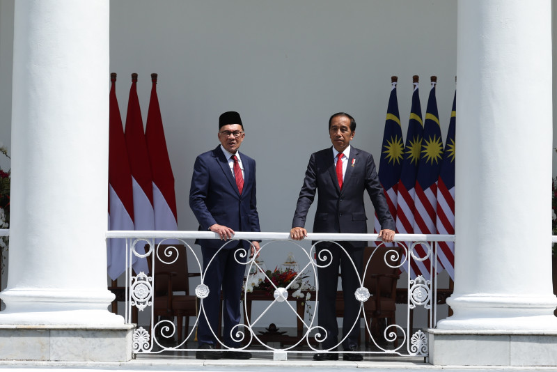 Anwar arrives at Istana Bogor for visit with Jokowi