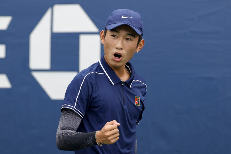 History as Chinese man wins for first time at Australian Open