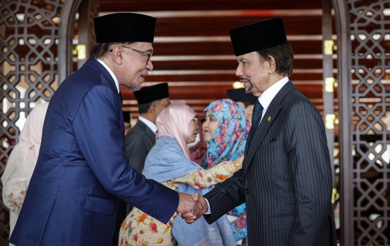 Personal ties with Sultan Hassanal will boost M’sia-Brunei plans: Anwar