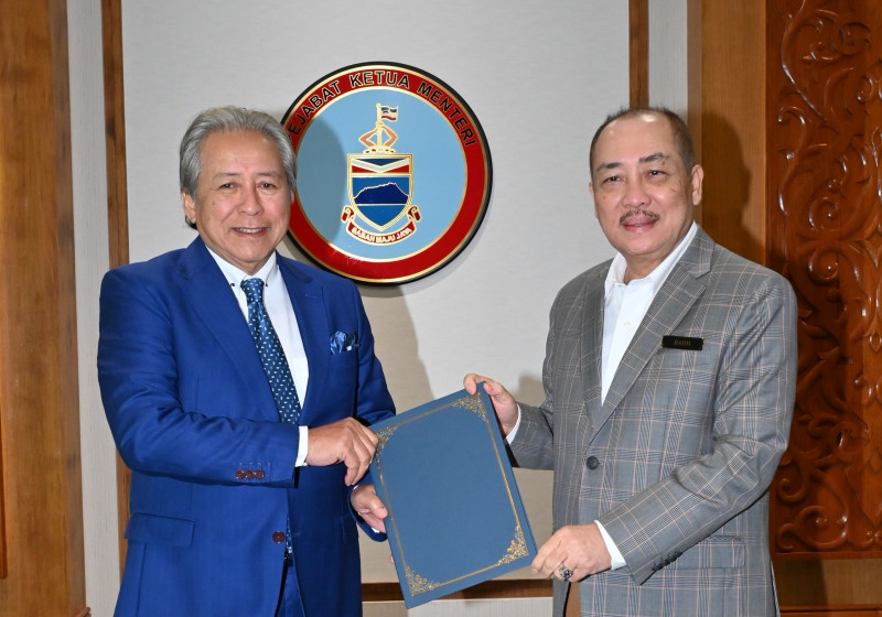 Hajiji names ex-FM Anifah as his foreign relations, investment adviser