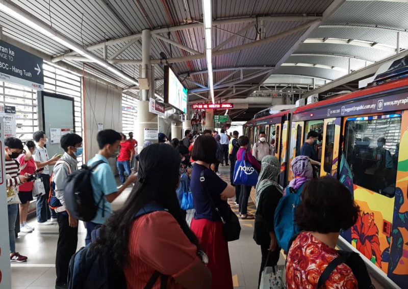 Smooth sailing for Ampang, Sri Petaling LRT alternative shuttles: Rapid Rail