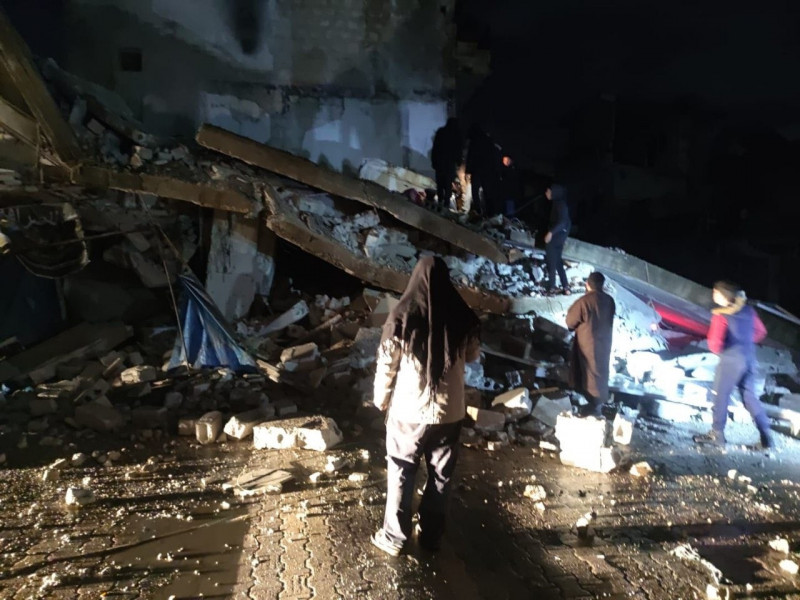 Dozens die across Turkiye, Syria after major 7.8-magnitude quake
