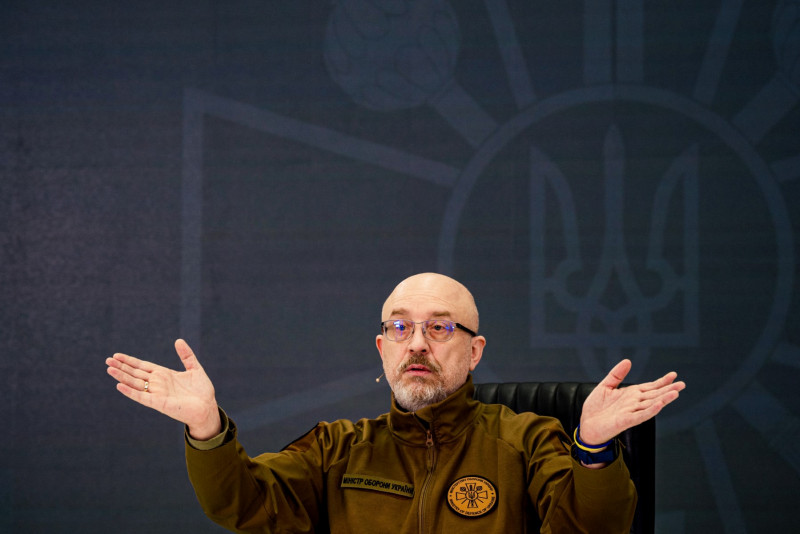 Ukraine to replace defence minister after corruption scandals