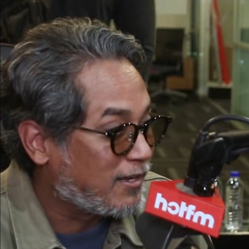 KJ DJ reporting for duty: former health minister debuts as radio announcer