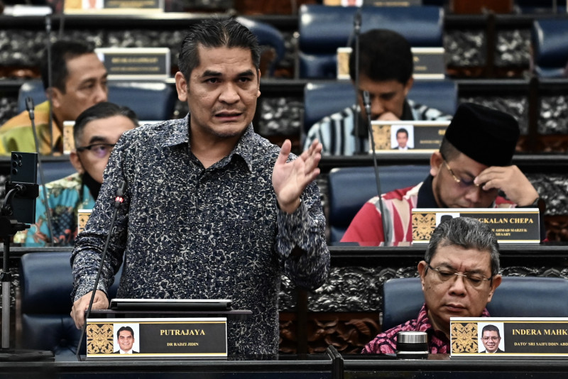 No reform in ‘reformist’ Anwar’s budget: Radzi