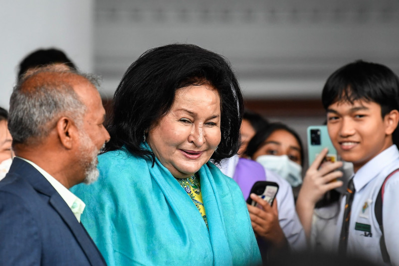 Jeweller sues Rosmah for 43 ‘missing’ pieces of jewellery