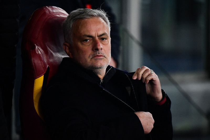Mourinho has two-match ban suspended, to be in dugout for Juve clash