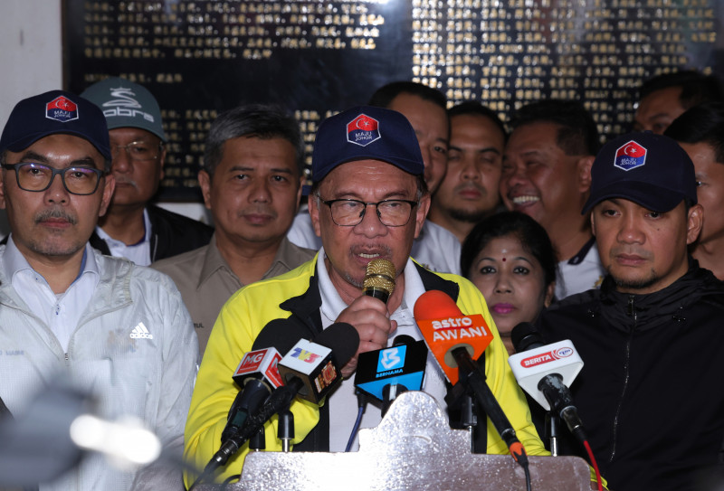 [UPDATED] Flood mitigation projects, especially in Johor, to be expedited: Anwar