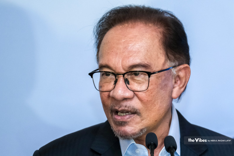 Tun or Tan Sri, all will face music if corrupt, Anwar assures investors