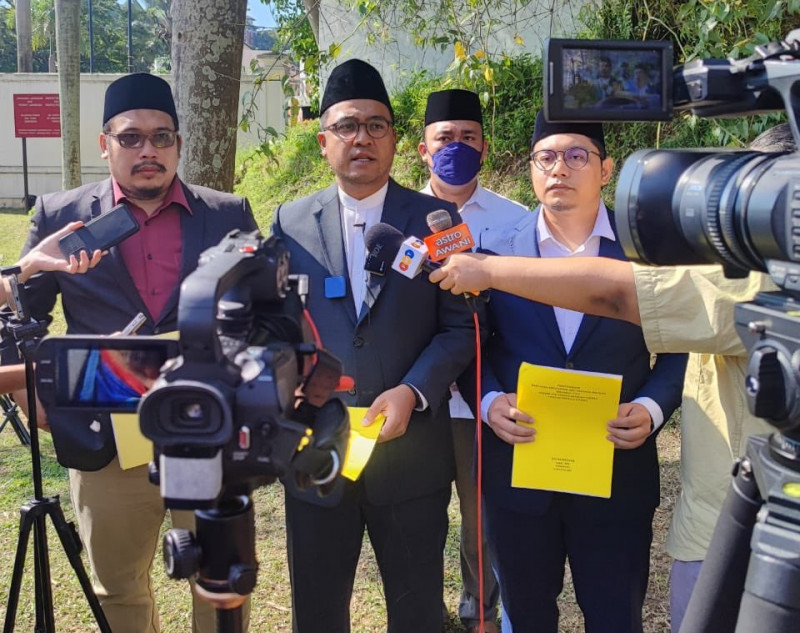 Strip Hadi of his titles, Amanah Youth urges Malay rulers