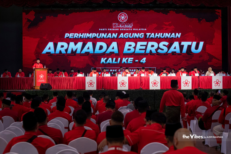 [UPDATED] Zahid taints chances of Anwar being best PM: Bersatu Youth chief