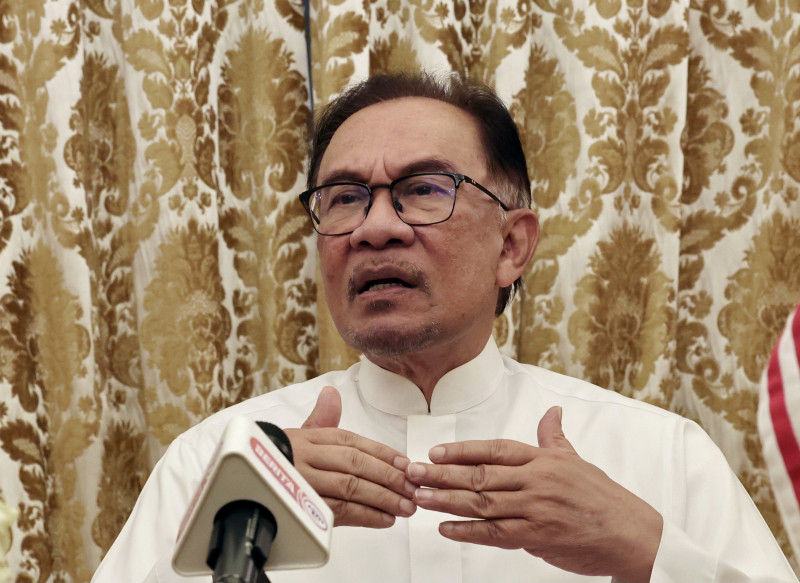 M’sia firm on Afghan women’s right to education: Anwar
