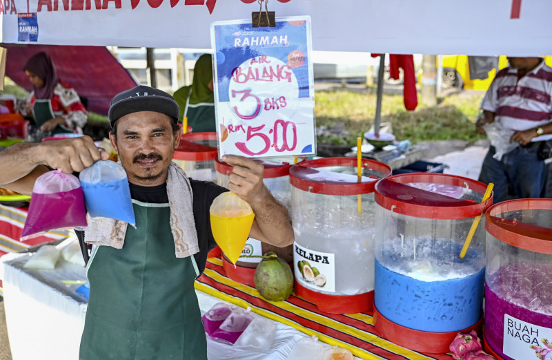 Food on offer at RM5 at Ramadan Rahmah bazaars