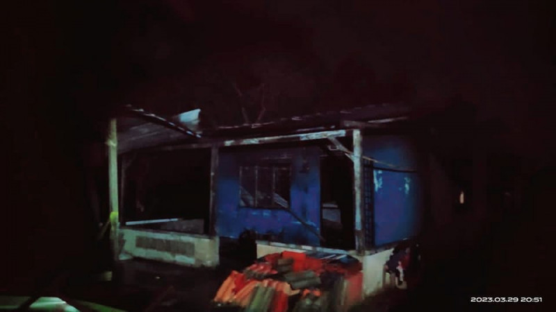 ‘Police looking at various angles in probe into deadly Muar fire’