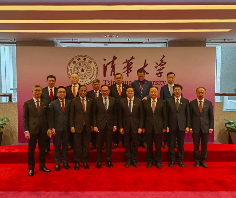 Anwar’s China trip: MCA leaders paid for their own expenses, says Wee